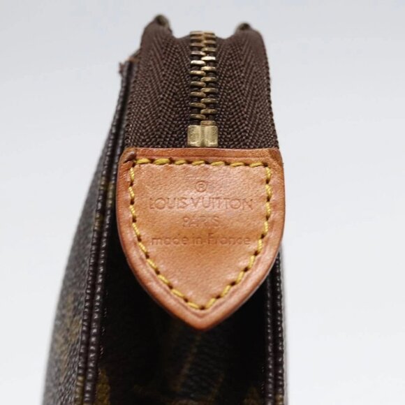 LOUIS VUITTON Monogram Poche Toilette 15 Pouch - Picture 6 of 16